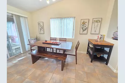9009 Bungalow Way, Elk Grove, CA 95758 - Photo 5