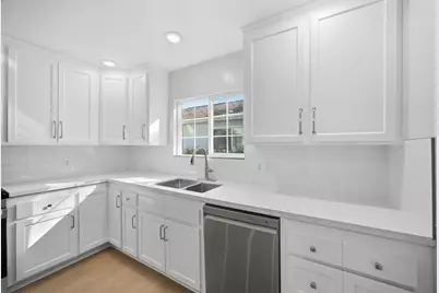 2019 W Elm Street, Lodi, CA 95242 - Photo 7