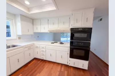 6800 Havenhurst Drive, Sacramento, CA 95831 - Photo 7
