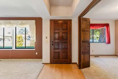 6764 Breakwater Way, Sacramento, CA 95831 - Photo 5