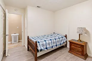 7158 Clearbrook Way, Sacramento, CA 95823 - Photo 7