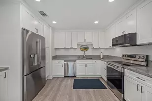 8927 Bluff Ln, Fair Oaks, CA 95628 - Photo 9