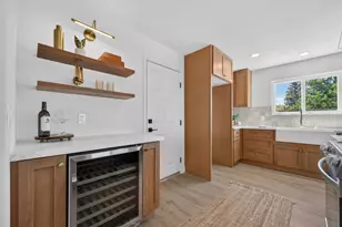 5701 Mt Shasta Ct, Sacramento, CA 95842 - Photo 7