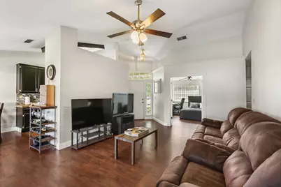 6109 Brockenhurst Drive, Elk Grove, CA 95758 - Photo 9