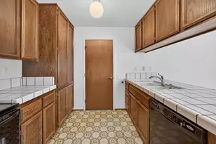 7231 Harbor Light Way, Sacramento, CA 95831 - Photo 17