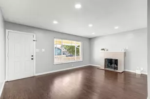 4960 Bradford Dr, Sacramento, CA 95820 - Photo 7