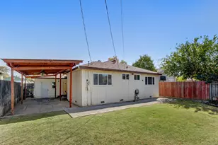 4960 Bradford Dr, Sacramento, CA 95820 - Photo 37