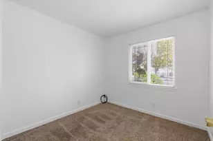 2205 Middleberry Rd, Sacramento, CA 95815 - Photo 11