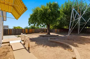 2205 Middleberry Rd, Sacramento, CA 95815 - Photo 19
