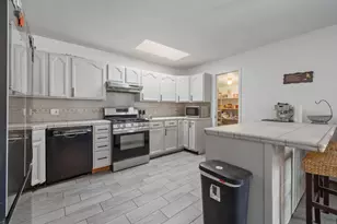 916 E Elm St, Hanford, CA 93230 - Photo 13
