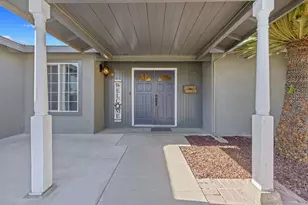 916 E Elm St, Hanford, CA 93230 - Photo 5