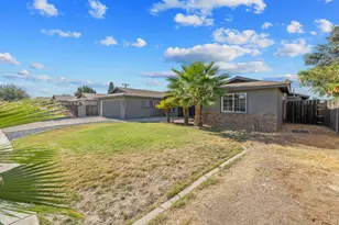 916 E Elm St, Hanford, CA 93230 - Photo 3