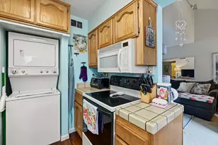 6060 Gloria Dr, Sacramento, CA 95822 - Photo 11