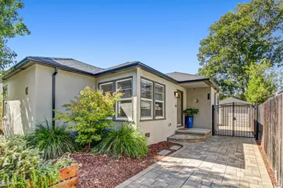2240 33rd Street, Sacramento, CA 95817 - Photo 1