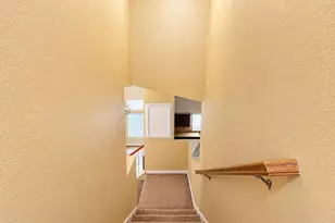9050 Descendant Dr, Elk Grove, CA 95758 - Photo 27
