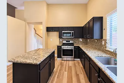 9050 Descendant Drive, Elk Grove, CA 95758 - Photo 11