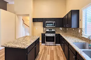 9050 Descendant Dr, Elk Grove, CA 95758 - Photo 11