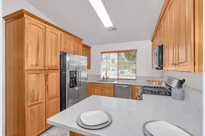 1564 E Waterford Avenue, Fresno, CA 93720 - Photo 9