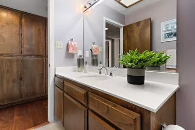 7015 Gloria Drive, Sacramento, CA 95831 - Photo 23
