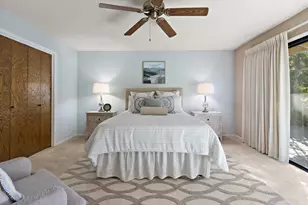 7015 Gloria Dr, Sacramento, CA 95831 - Photo 15