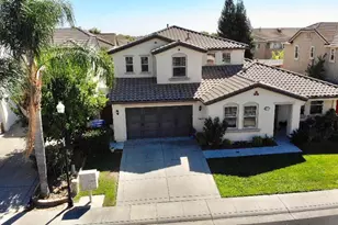 9817 Collie Way, Elk Grove, CA 95757 - Photo 5