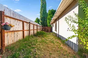 1960 La Jolla Dr, Stockton, CA 95204 - Photo 29