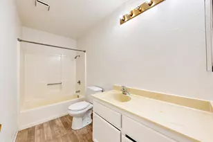 184 E Grant Line Rd, Tracy, CA 95376 - Photo 23