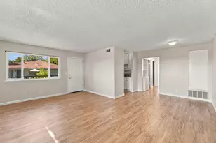 4716 Greenholme Dr, Sacramento, CA 95842 - Photo 5
