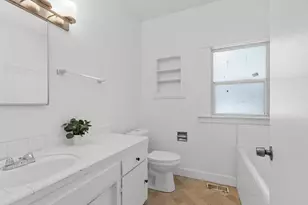 2710 D St, Sacramento, CA 95816 - Photo 25
