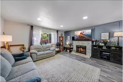 10401 Buena Plaza Cir, Rancho Cordova, CA 95670 - Photo 3