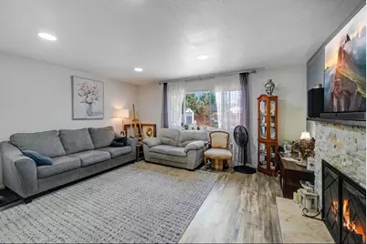 10401 Buena Plaza Cir, Rancho Cordova, CA 95670 - Photo 5