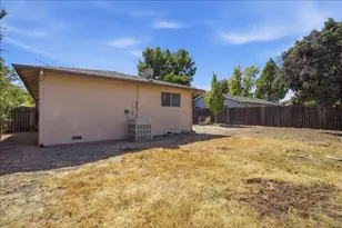 1757 Wakefield Way, Sacramento, CA 95822 - Photo 21