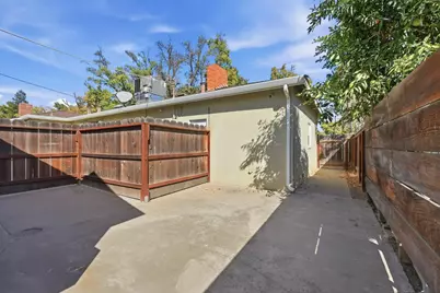 1322 Del Rey Avenue, Modesto, CA 95350 - Photo 37