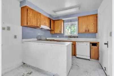 1309 Topaz Way, Sacramento, CA 95864 - Photo 9