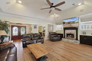 12684 E Tokay Colony Rd, Lodi, CA 95240 - Photo 17
