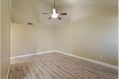 445 Almond Drive #13, Lodi, CA 95240 - Photo 9