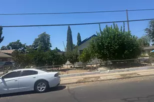 303 Locust Ave, Manteca, CA 95337 - Photo 1