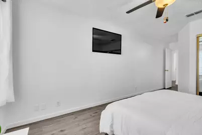 4306 Valley Hi Drive, Sacramento, CA 95823 - Photo 11