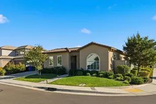 8132 Seahorse Wy, Elk Grove, CA 95757 - Photo 3