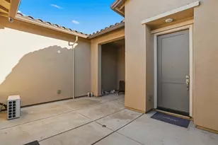 8132 Seahorse Wy, Elk Grove, CA 95757 - Photo 25