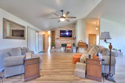 3808 Poinsettia Drive, Modesto, CA 95356 - Photo 9