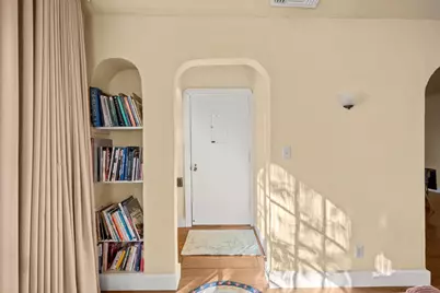 2627 Land Park Drive, Sacramento, CA 95818 - Photo 3