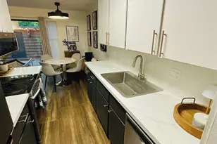 737 E Woodside Ln, Sacramento, CA 95825 - Photo 5
