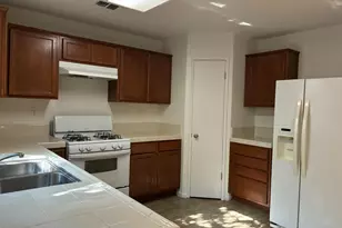 16691 Colonial Trail, Lathrop, CA 95330 - Photo 11