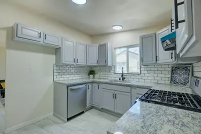 2328 Boxwood Street, Sacramento, CA 95815 - Photo 11