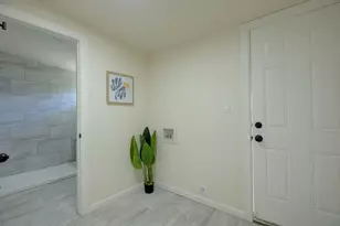 2328 Boxwood St, Sacramento, CA 95815 - Photo 13