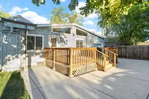 2651 Hawthorne St, Sacramento, CA 95815 - Photo 25