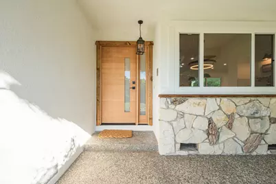 7341 S Land Park Drive, Sacramento, CA 95831 - Photo 5