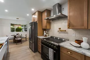 7341 S Land Park Dr, Sacramento, CA 95831 - Photo 25