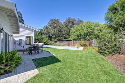 375 W 8th Street, Davis, CA 95616 - Photo 43